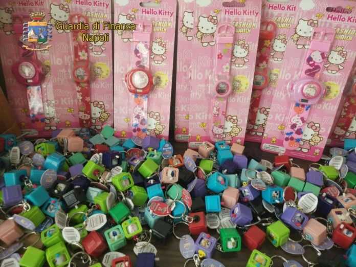 Napoli, la Finanza sequestra 2,5 milioni di articoli contraffatti