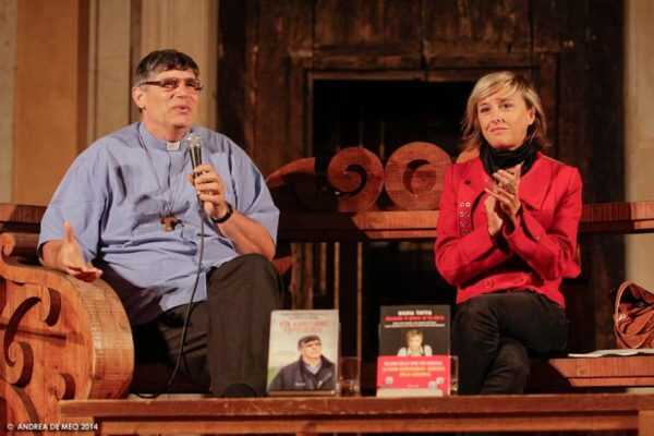 Funerali Nadia Toffa, sarà Patriciello a celebrarli