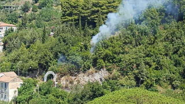 cava-de-tirreni-incendio-nella-frazione-di-dupin-239401