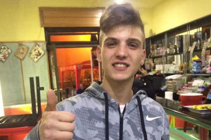 San Valentino Torio, l’ultimo saluto a Raffaele