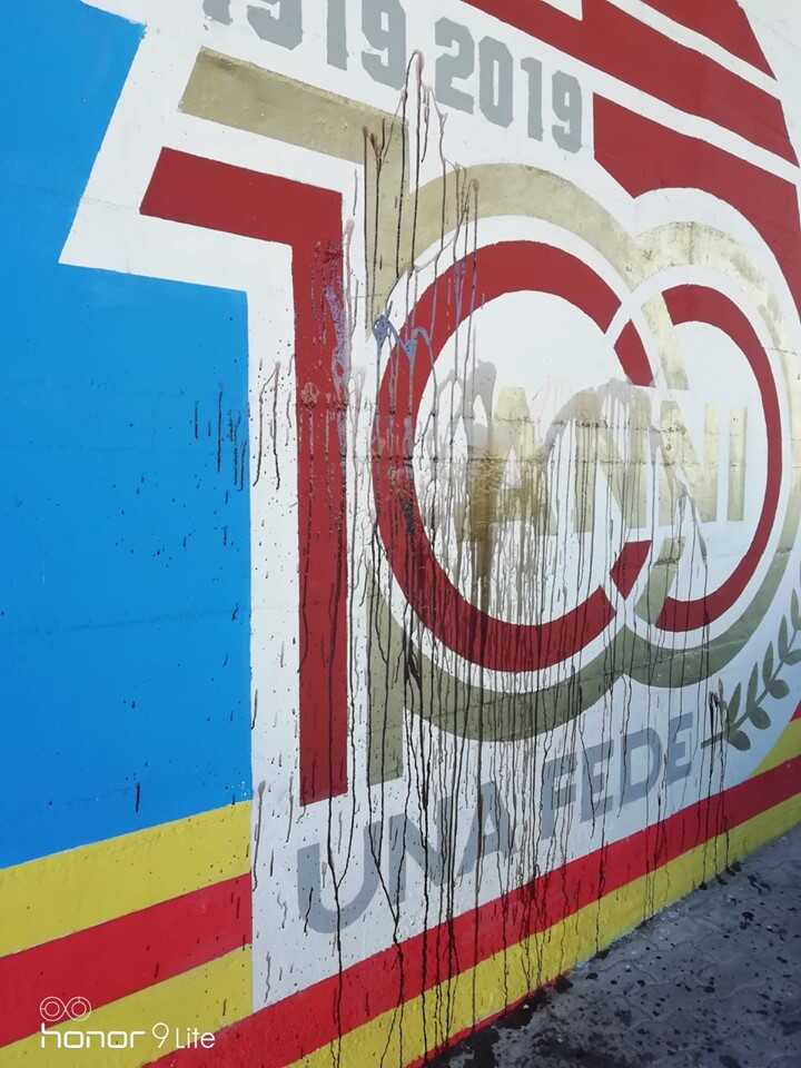 San Valentino Torio, sfregiato il murales della Salernitana, interviene il sindaco Strianese