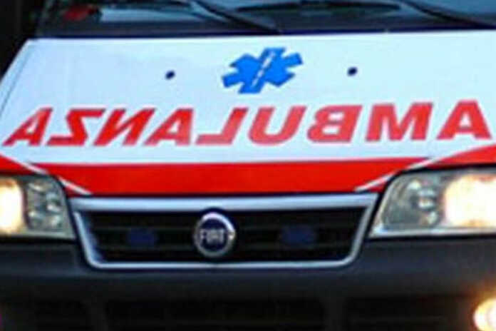 Pagani – Uomo investito, traportato in ospedale per accertamenti