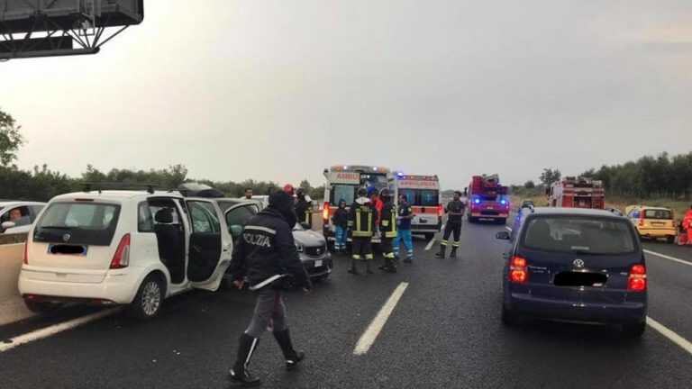Nocera Inferiore, maxi tamponamento in autostrada, coinvolti dottore e allievi poliziotti