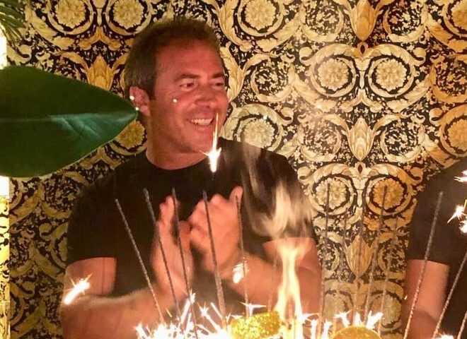 Il chirurgo Luigi Sparavigna festeggia i 50 anni tra successi e nuovi obiettivi