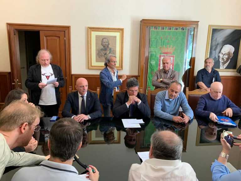 Nocera Inferiore, sinergie sui rifiuti, dal bilancio post emergenza alle nuove prospettive