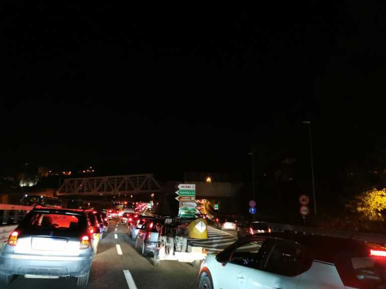 Salerno, altra domenica di traffico infernale