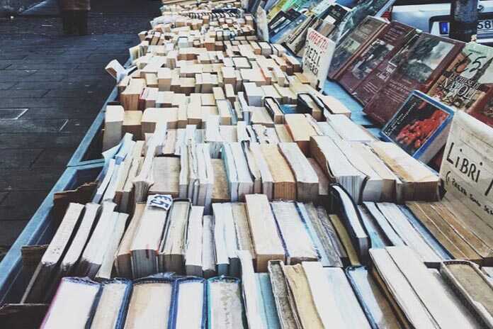 Napoli – Fiera del libro ai quartieri Spagnoli