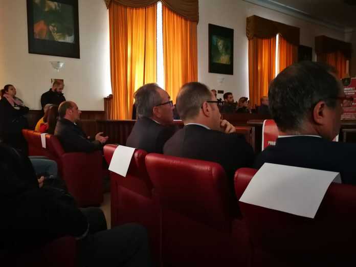 33ebebc9-df6f-48a9-b270-d6b978e859bc