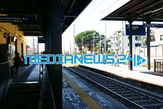 ANGRI– 17enne TRAVOLTO DA UN TRENO, E’ IN GRAVI CONDIZIONI