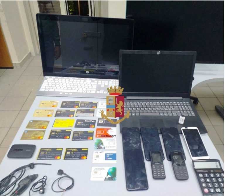 Napoli – Assicurazioni false. Arrestato un 31 enne.