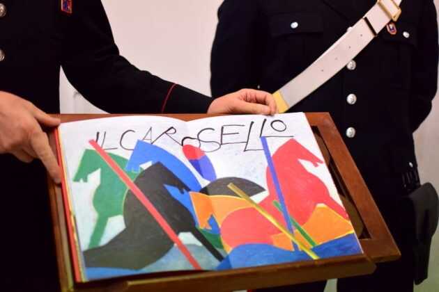 Paladino presenta il calendario delle armi – ” È stata una chiamata alle armi”.