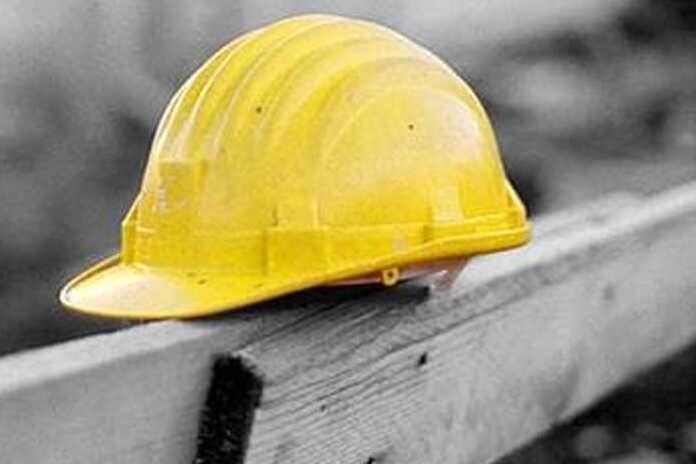 CORBARA, INCIDENTE SUL LAVORO, OPERAIO CADE DA 6 METRI