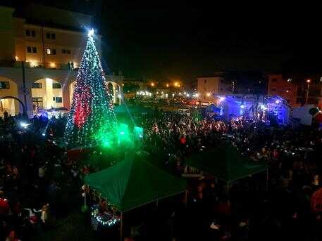 Natale: festa accensione Albero in base NSA Gricignano