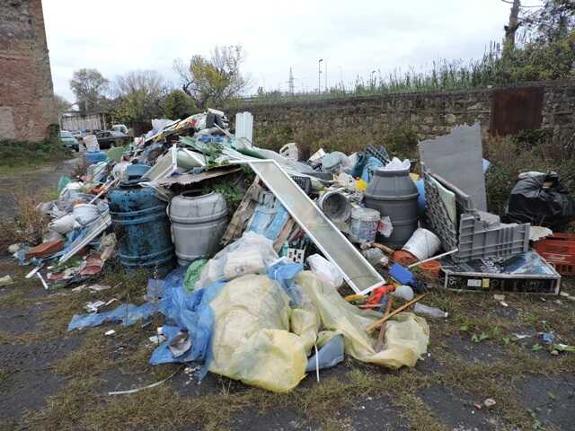 Scoperta l’ennesima discarica abusiva, complimenti ai Forestali