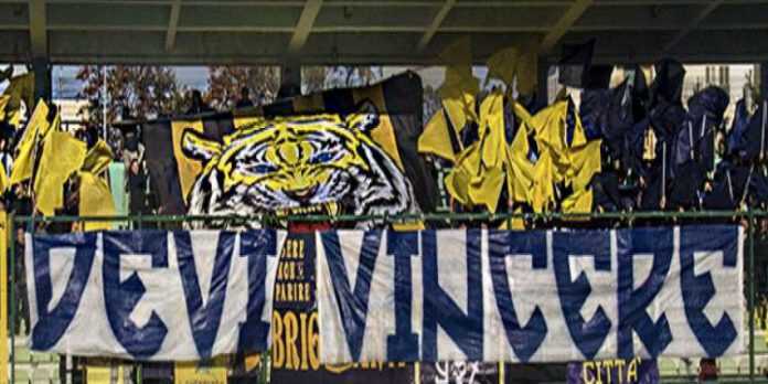 Ph-De-Bono-Giugliano-tifosi-750x375