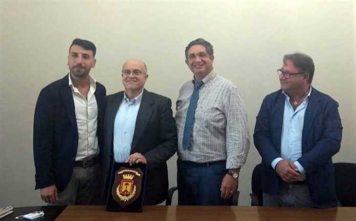 alfonso-schiavo-con-sindaco