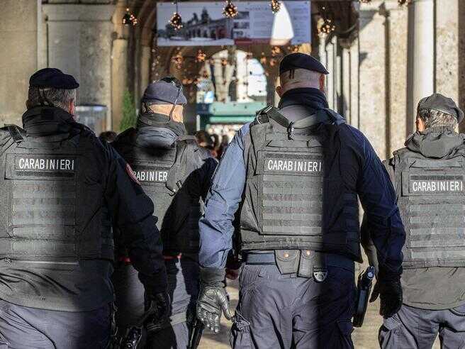 Carabinieri infedeli, erano al servizio del clan