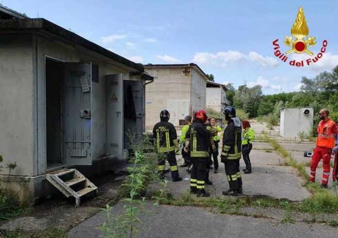 5015722_1733_eboli_uomo_folgorato