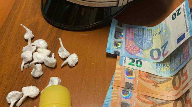 Pontecagnano: arrestato pusher 65enne trovato con mezzo chilo di cocaina