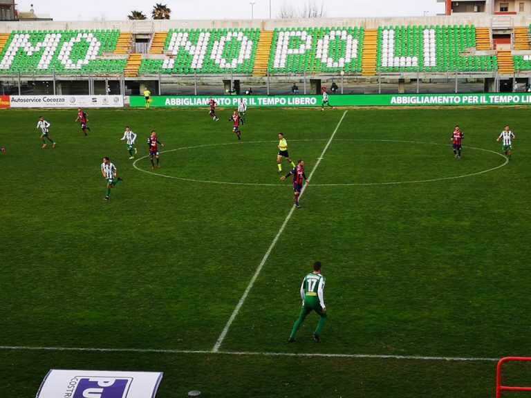 Monopoli-Casertana 0-1, Corado su rigore
