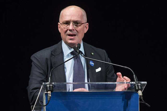 COVID-19 – L’attore, il medico e il docente che combatte il “CORONAVIRUS”