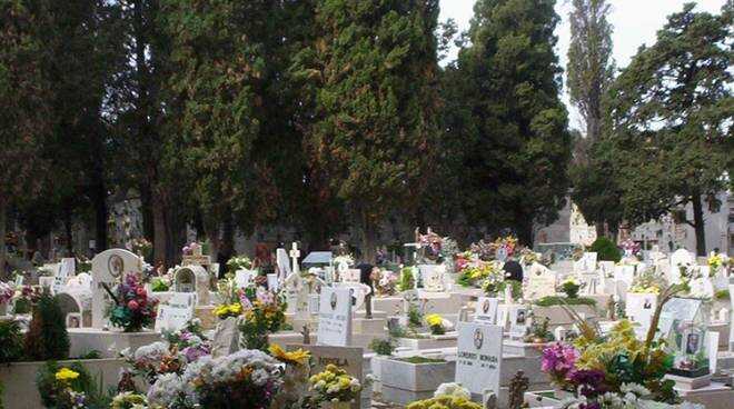 cimitero-di-piano-di-sorrento-3184195.660x368