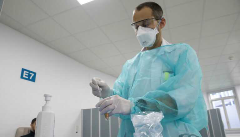 Coronavirus – Inghilterra – Test accelerati sull’uomo da fine aprile