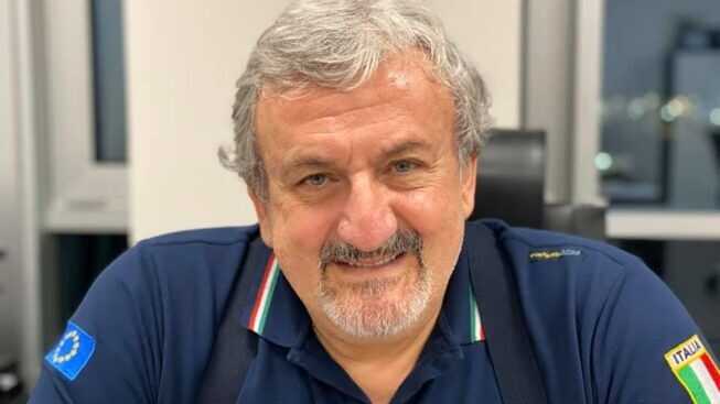 Coronavirus, Emiliano: “Non mandate i figli a scuola”. Il Governo valuta la chiusura in tutta Italia