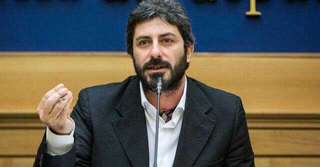 Regionali, gli “strani” incontri riservati di Roberto Fico