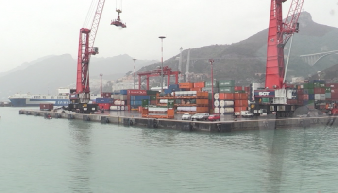 porto-salerno-dal-mare-840x480