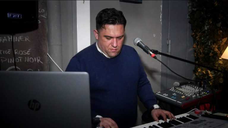 Torre Annunziata, dopo il boom torna il live on line di Vincenzo Pinto