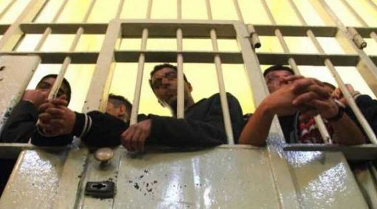 Tre agenti aggrediti – da due detenuti – nel carcere di Genova