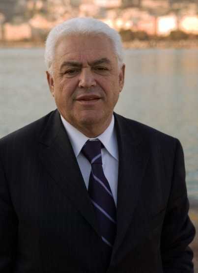 555466_509215092448073_953951794_n-403x556