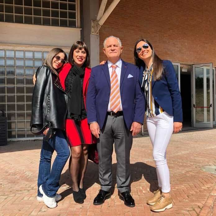 59562919_10216919476812814_4508052189901488128_o