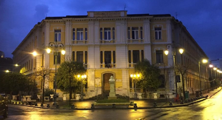 Nocera Inferiore. Il Covid-19 causerà le “classi pollaio” al G.B. Vico Nocera Inferiore. Il Covid-19 causerà le “classi pollaio” al G.B. Vico