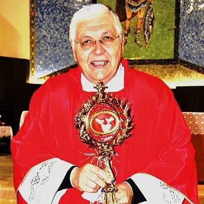 Salerno – Quarant’anni di sacerdozio per Don Mario Salerno: la lettera dei fedeli.