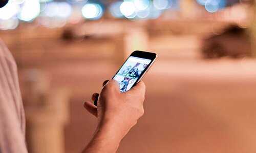 cellulare-smartphone-social-facebook-abusi-violenze