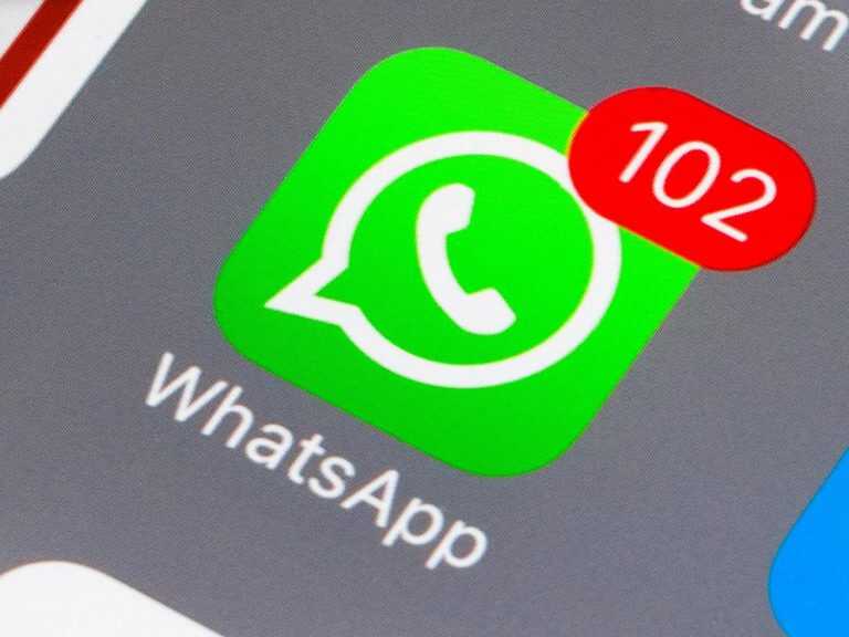 WhatsApp limita l’inoltro dei messaggi virali: meglio impedire che disciplinare?