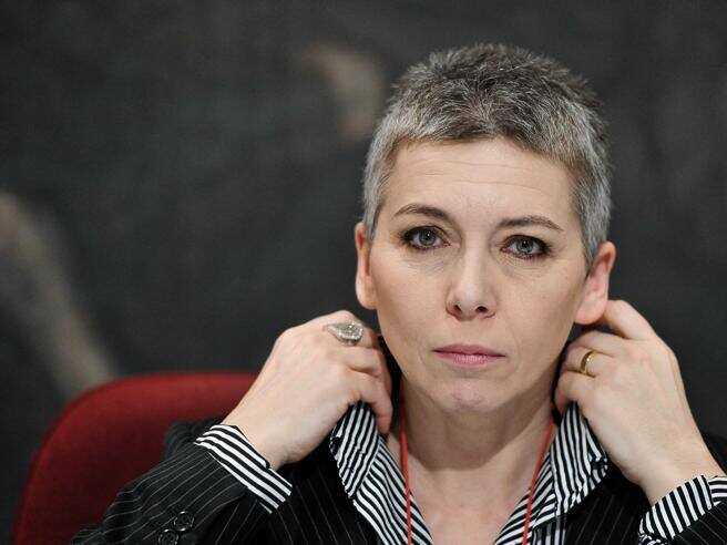 Fase 2- sequestrate altre 250mila mascherine alla società di Irene Pivetti