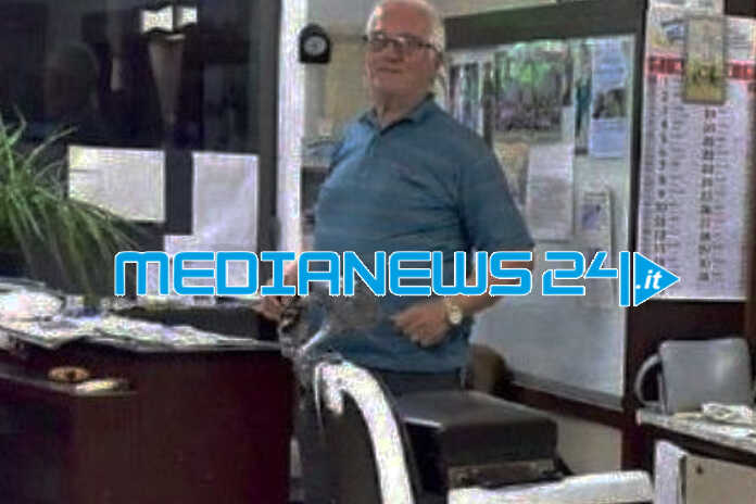 Baronissi – “Don Mimì”, lo storico barbiere chiude dopo mezzo secolo