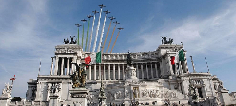 Festa della Repubblica. Salta la parata del 2 Giugno ma non il ‘giro d’Italia’ delle Frecce tricolori