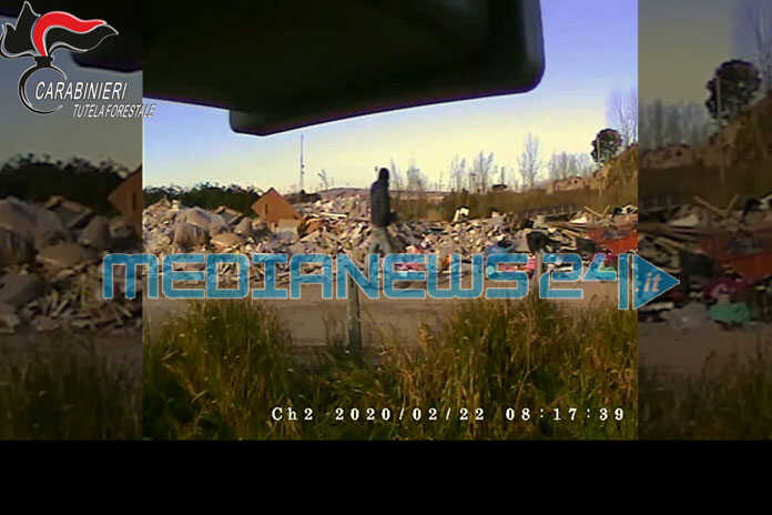 Torre del Greco – Arrestato 56enne, era l’autore dei roghi di rifiuti pericolosi – Foto