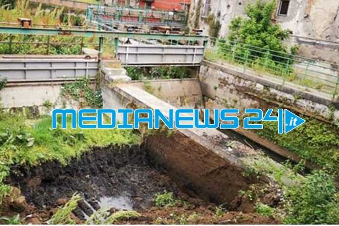 Scafati – Sono ripresi i lavori di bonifica al Canale Bottaro