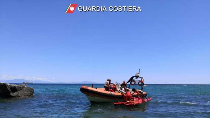 Vietri sul Mare – Bagnante in difficoltà soccorso dalla Guardia Costiera salernitana