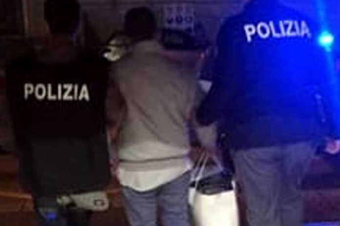 Napoli / Via Portamedina, Polizia denuncia un uomo per ingiurie e minacce