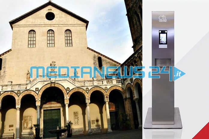 Salerno – Fedeli e turisti in sicurezza, arriva nel duomo il “Totem termoscanner”