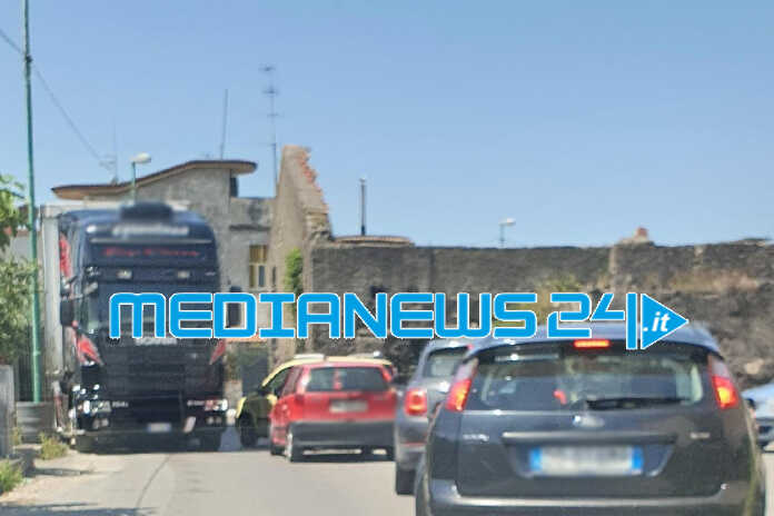 Scafati – Tir contromano e traffico in tilt