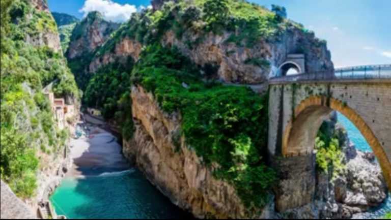 Campania – D’Avenia – Il turismo come aiuto alle attività in difficoltà post emergenziali