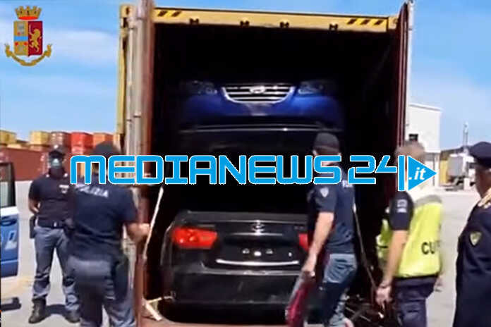 Dall’Italia e dal Mondo – Auto di lusso rubate, sventato traffico internazionale dal Canada a Salerno