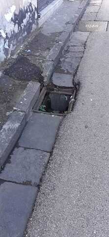 Boscoreale today. Distrugge l’auto in una buca, multato